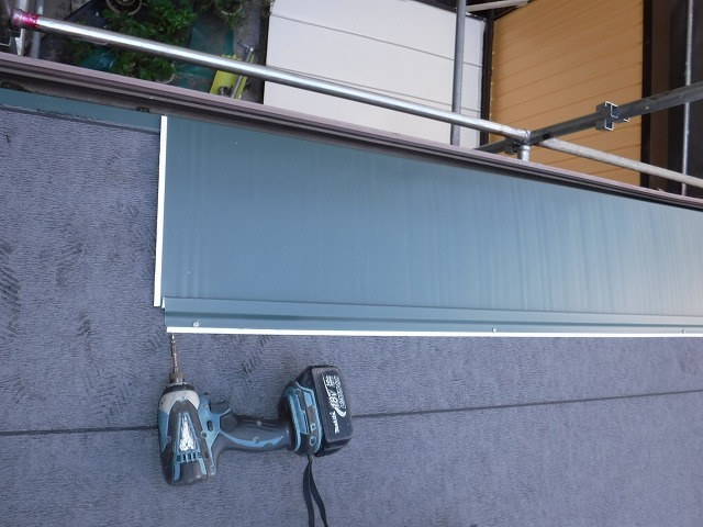 新規屋根材の設置